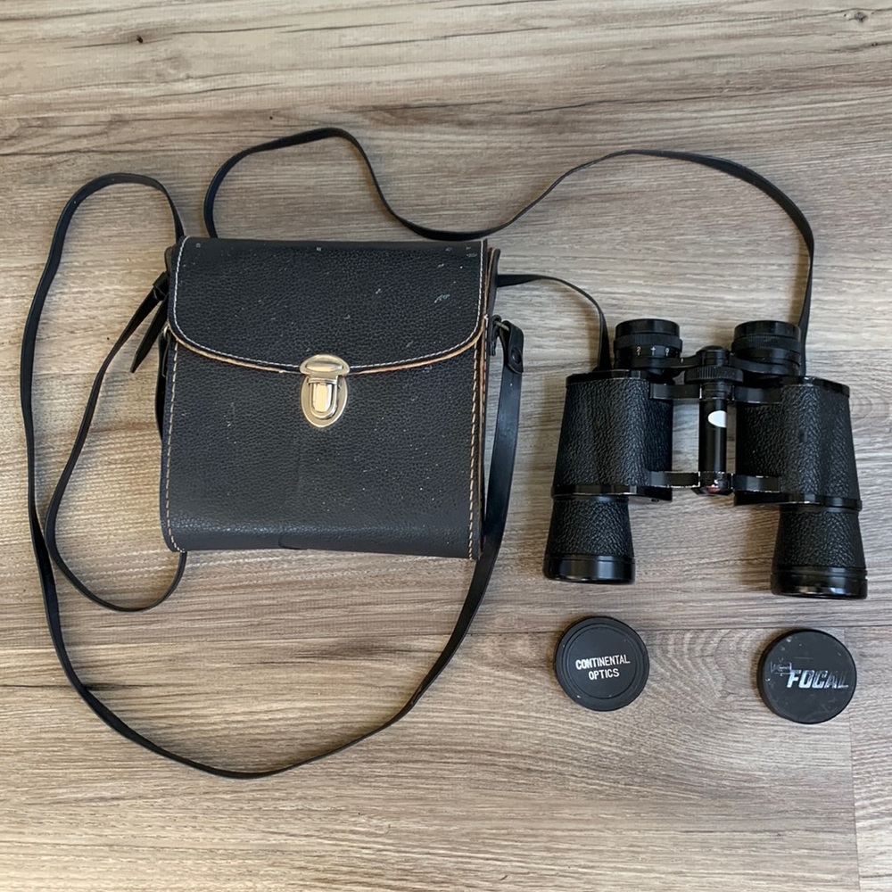 Vintage Aventura Binoculars Continental Coated Optics Model 153 10x35 & Case